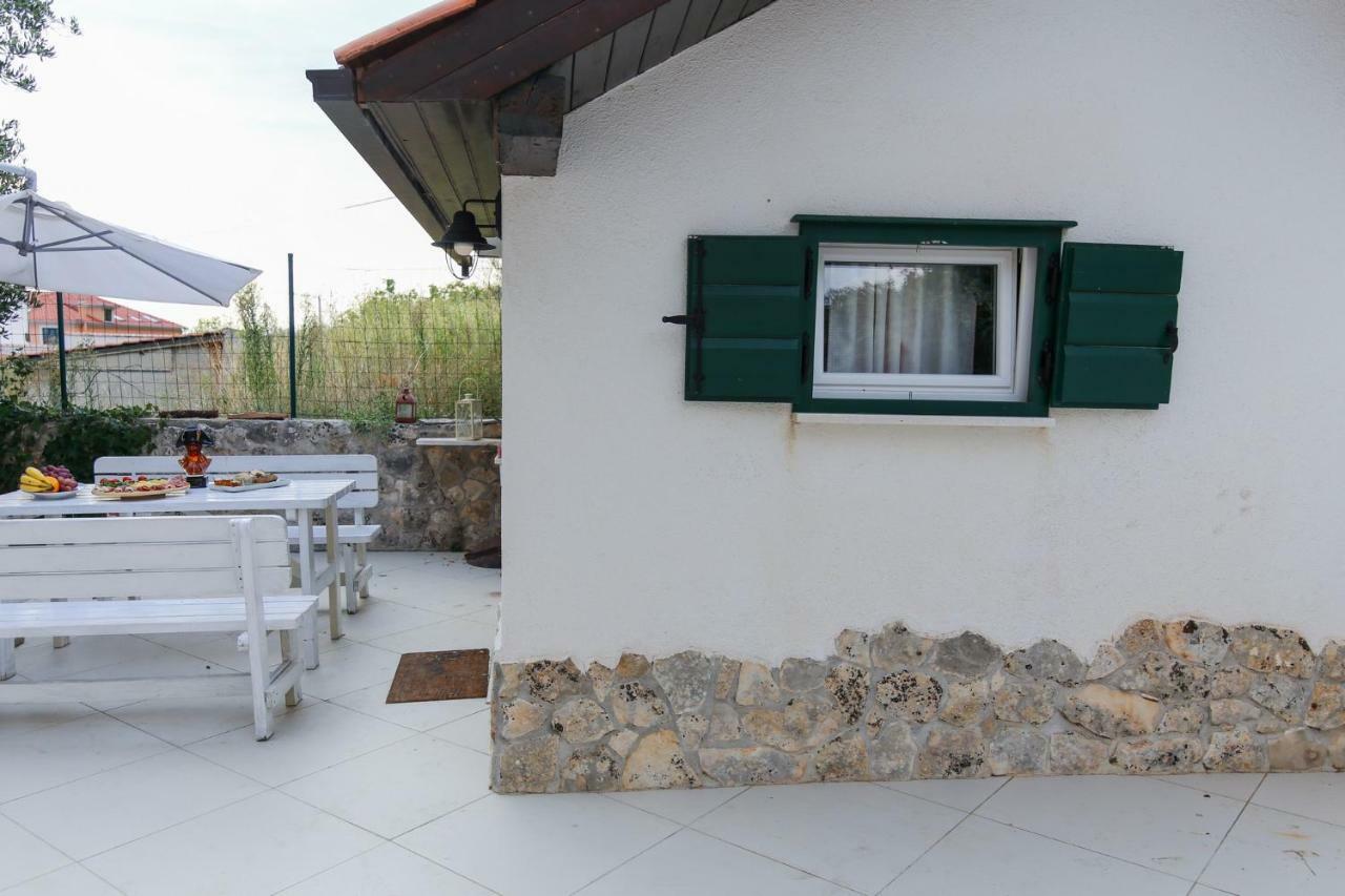 Eco Eclectic Villa With Pool Solin Esterno foto